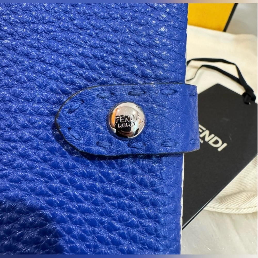 Fendi Blue Pebbled Leather weekly Small Agenda - Picture 10 of 16